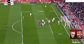 开云平台-【西甲】塞维利亚1比4巴萨 费尔明破门+染红