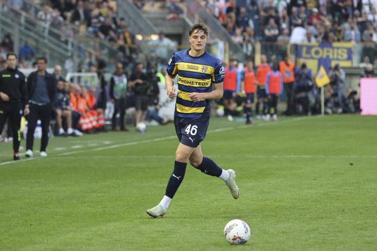 莱奥尼今日赴英格兰完成利物浦体检，新赛季将留队效力